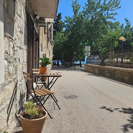 Kastel Luksic Apartmán